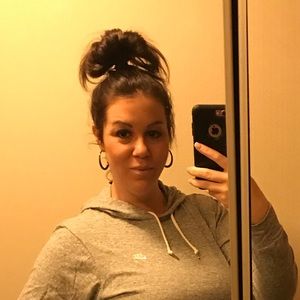 Meet your Posher, Christy